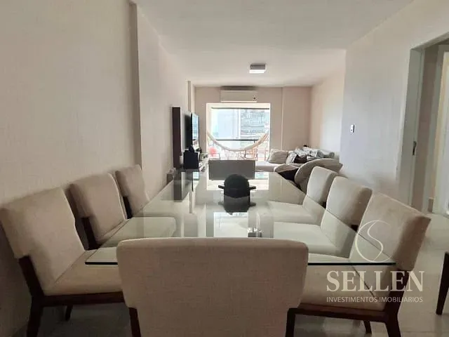 Apartamento com 220m² 3 quartos e 4 banheiros, à venda, no bairro Centro em Balneário Camboriú