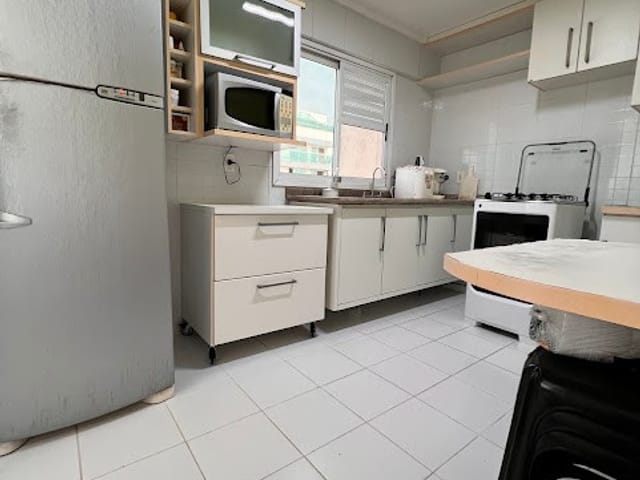 Apartamento 2 quartos e 3 banheiros, para alugar, no bairro Cavaleiros em Macaé