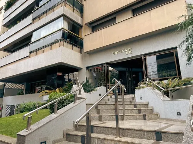 Apartamento com 387m² 4 quartos e 5 banheiros, à venda, no bairro Centro em Londrina