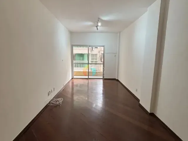 Apartamento com 90m² 2 quartos e 3 banheiros, à venda, no bairro Humaitá em Rio de Janeiro