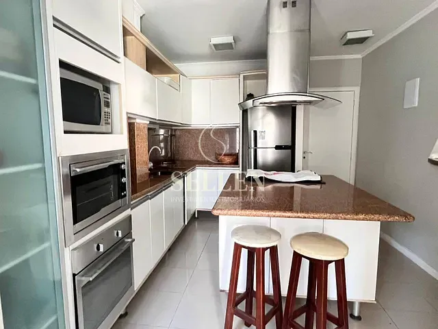 Apartamento 3 quartos e 3 banheiros, à venda, no bairro Centro em Balneário Camboriú
