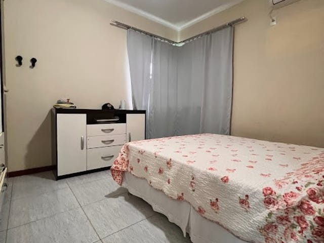 Apartamento 2 quartos e 1 banheiro, à venda, no bairro Granja dos Cavaleiros em Macaé