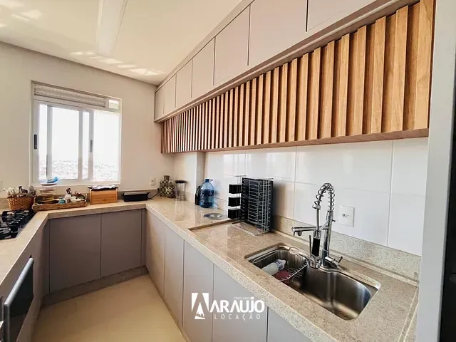Apartamento 2 quartos e 2 banheiros, para alugar, no bairro Centro em Navegantes