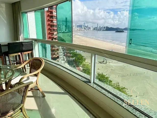 Apartamento 4 quartos e 5 banheiros, à venda, no bairro Centro em Balneário Camboriú