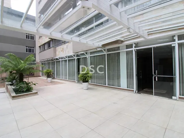 Apartamento com 285m² 4 quartos e 5 banheiros, à venda, no bairro Água Verde em Curitiba