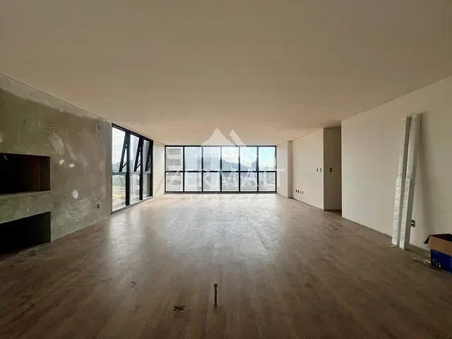 Apartamento 3 quartos e 4 banheiros, à venda, no bairro Centro em Blumenau