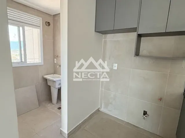 Apartamento com 118m² 3 quartos e 2 banheiros, para alugar, no bairro Jd Britânia em Caraguatatuba