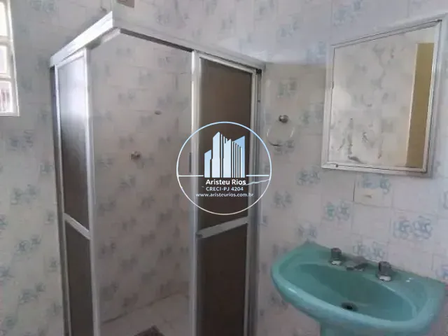 Apartamento com 85m² 3 quartos e 1 banheiro, para alugar, no bairro Alfredo Custódio de Paula em Pouso Alegre