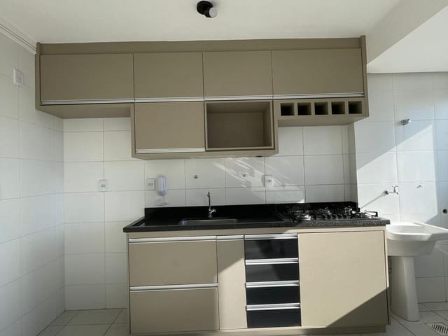 Apartamento 2 quartos e 2 banheiros, à venda, no bairro Jardim das Esmeraldas em Goiânia