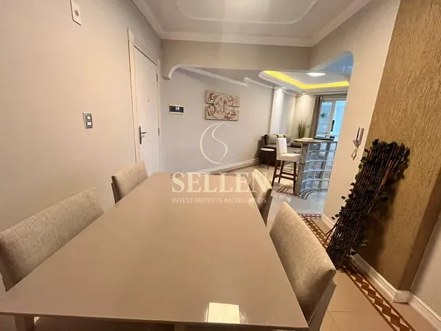 Apartamento 2 quartos e 2 banheiros, para alugar, no bairro Centro em Balneário Camboriú