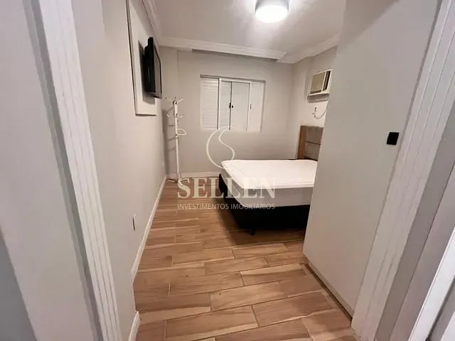 Apartamento 2 quartos e 2 banheiros, para alugar, no bairro Centro em Balneário Camboriú