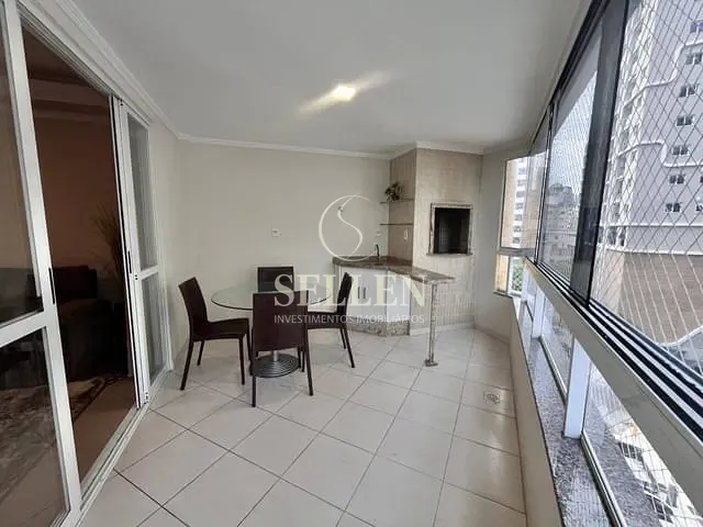 Apartamento 2 quartos e 2 banheiros, para alugar, no bairro Centro em Balneário Camboriú