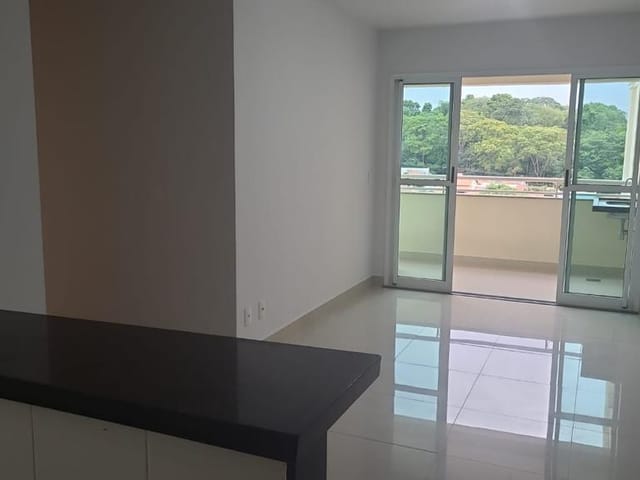 Apartamento 2 quartos e 2 banheiros, à venda, no bairro Chácaras Alto da Glória em Goiânia