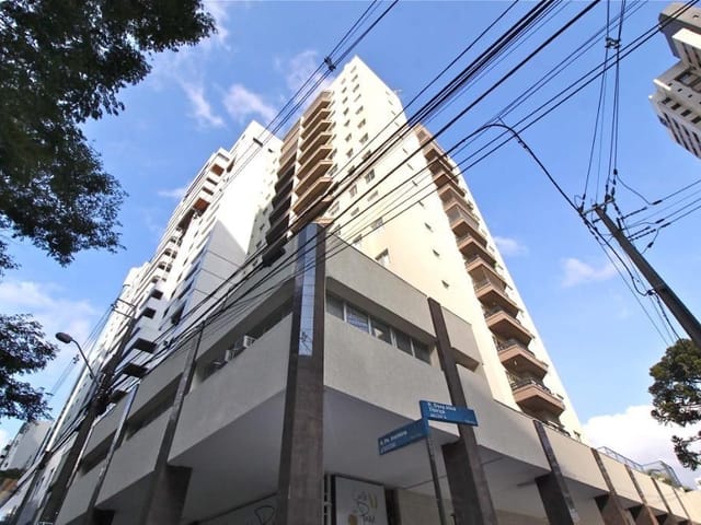 Apartamento 2 quartos e 2 banheiros, para alugar, no bairro Bigorrilho em Curitiba