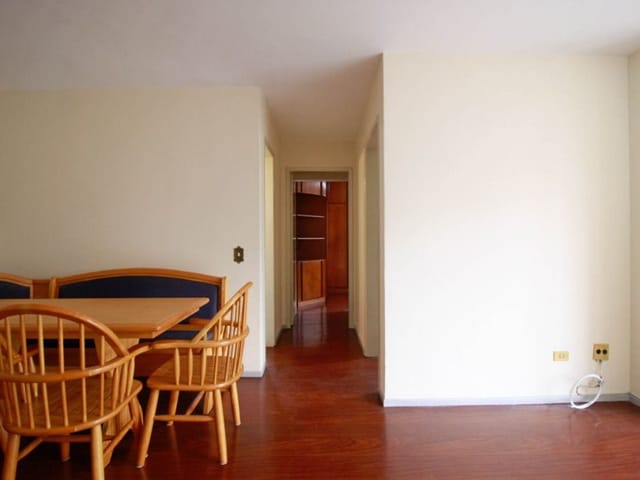 Apartamento 2 quartos e 2 banheiros, para alugar, no bairro Bigorrilho em Curitiba