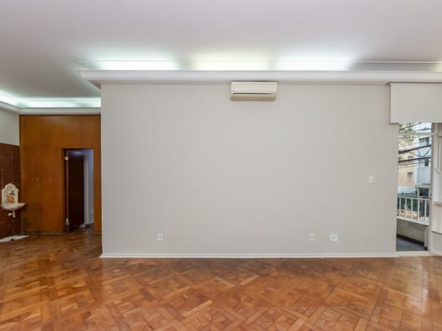 Apartamento com 212m² 3 quartos e 2 banheiros, à venda, no bairro Jardim Paulista em São Paulo