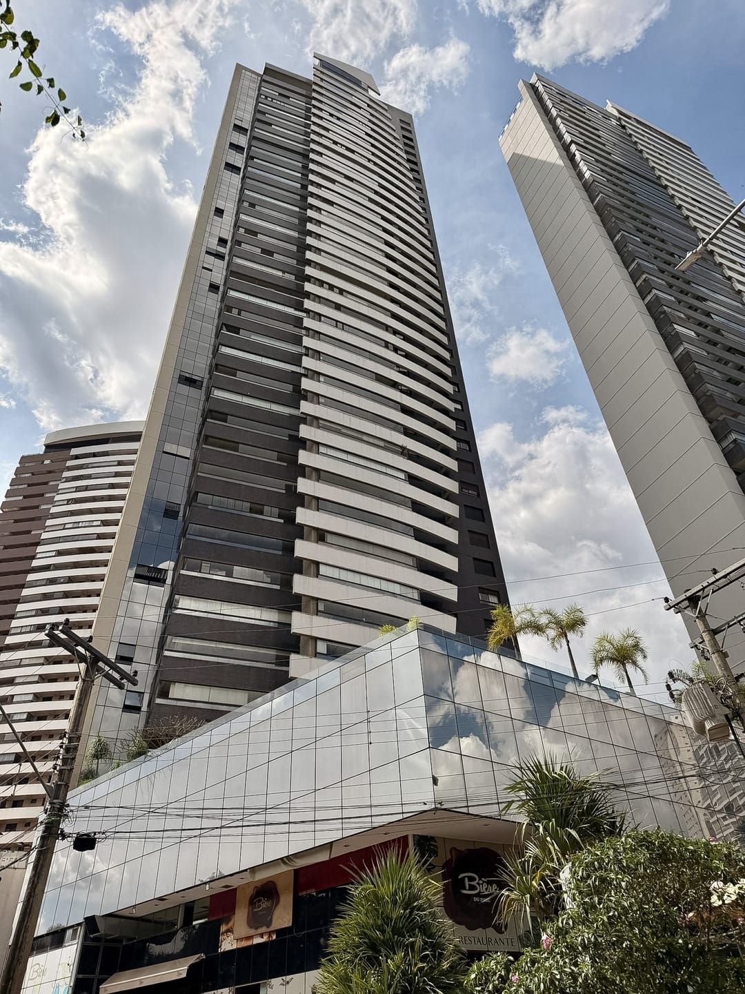 Apartamento à venda com 150 m², 3 suítes, frente ao Parque Flamboyant Jardim Goiás, Goiânia, GO