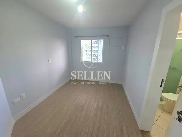 Apartamento 4 quartos e 3 banheiros, para alugar, no bairro Centro em Balneário Camboriú