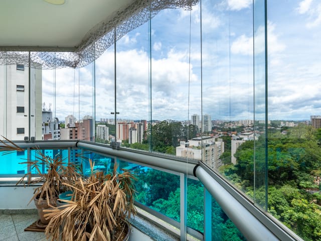 Apartamento com 976m² 4 quartos e 5 banheiros, à venda, no bairro Vila Suzana em São Paulo