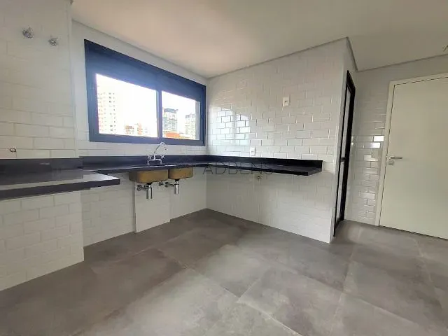 Apartamento 3 quartos e 5 banheiros, à venda, no bairro Pinheiros em São Paulo