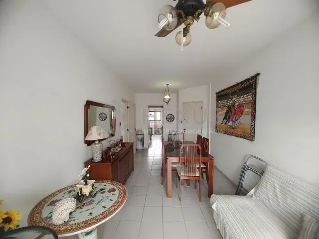 Apartamento 2 quartos e 2 banheiros, à venda, no bairro Jardim Astúrias em Guarujá