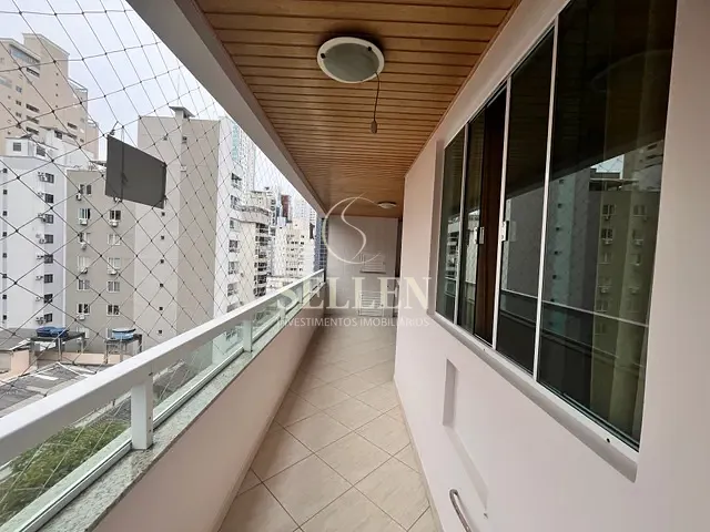 Apartamento com 121m² 2 quartos e 2 banheiros, para alugar, no bairro Centro em Balneário Camboriú