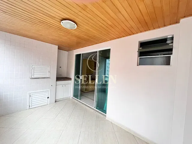 Apartamento com 121m² 2 quartos e 2 banheiros, para alugar, no bairro Centro em Balneário Camboriú