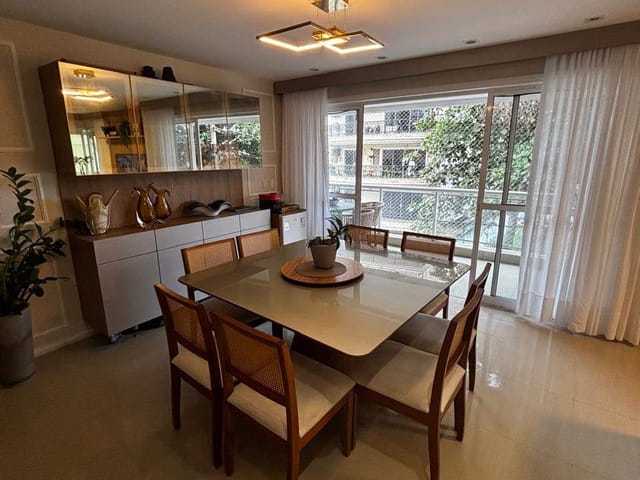 Apartamento 4 quartos e 2 banheiros, à venda, no bairro Cavaleiros em Macaé