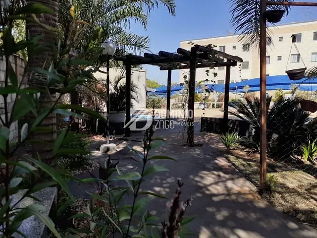 Apartamento 2 quartos e 1 banheiro, à venda, no bairro Parque Hiléia em Uberaba