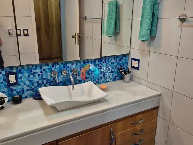 Apartamento com 17m² 2 quartos e 3 banheiros, à venda, no bairro Copacabana em Rio de Janeiro