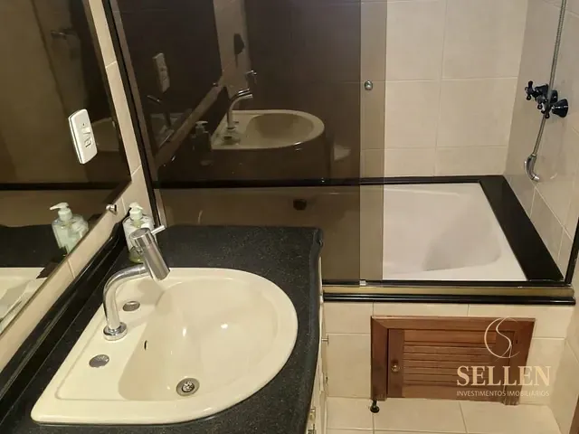 Apartamento 3 quartos e 3 banheiros, à venda, no bairro centro em Itajaí