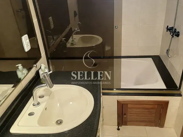 Apartamento 3 quartos e 3 banheiros, à venda, no bairro Centro em Itajaí