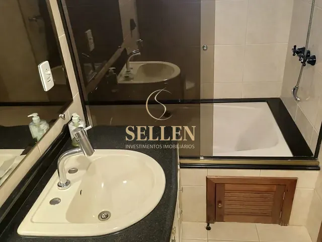 Apartamento 3 quartos e 3 banheiros, à venda, no bairro Centro em Itajaí