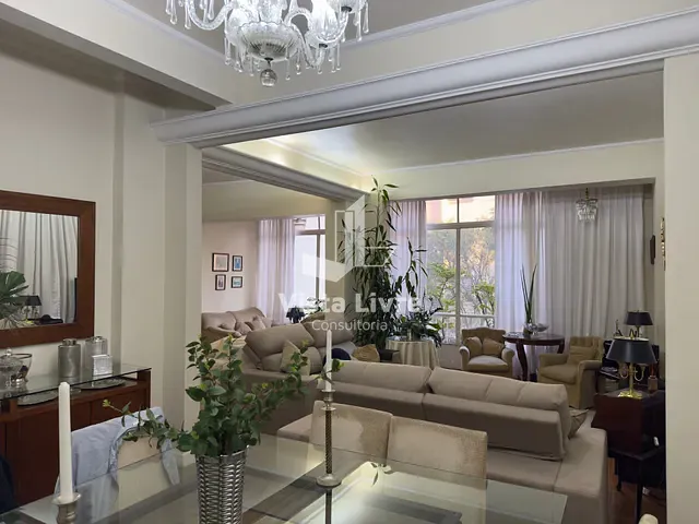 Apartamento com 220m² 4 quartos e 3 banheiros, à venda, no bairro Higienópolis em São Paulo