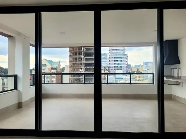 Apartamento 3 quartos e 4 banheiros, à venda, no bairro Pinheiros em São Paulo