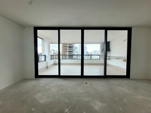 Apartamento 3 quartos e 4 banheiros, à venda, no bairro Pinheiros em São Paulo