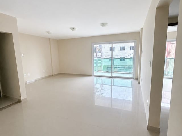 Apartamento 3 quartos e 3 banheiros, para alugar, no bairro Praia Campista em Macaé