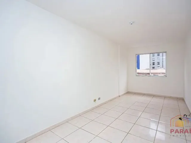 Apartamento 1 quarto e 1 banheiro, para alugar, no bairro Alto da Glória em Curitiba