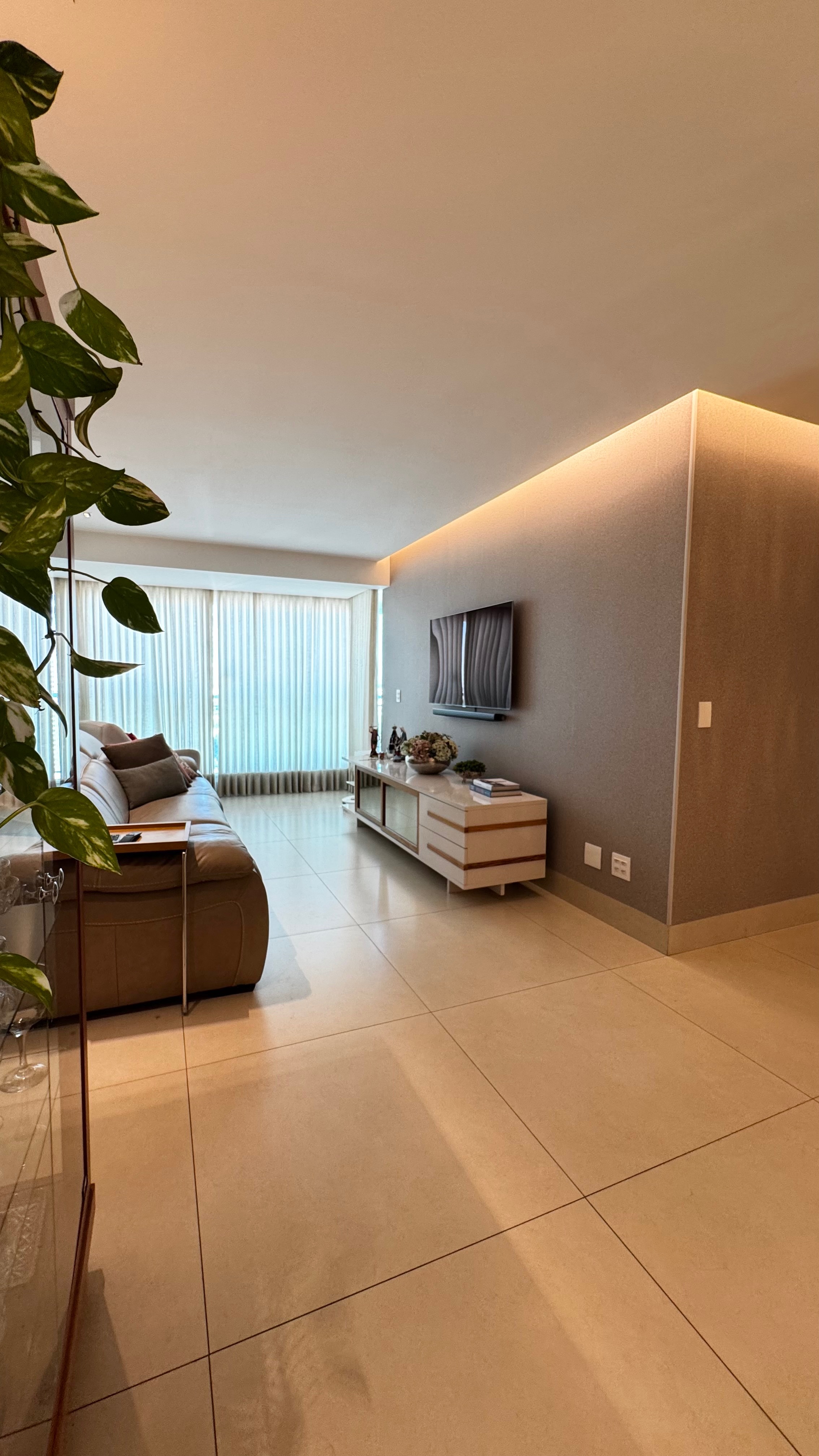Apartamento à venda,3 quartos, 93 m², Setor Bueno, Goiânia, GO