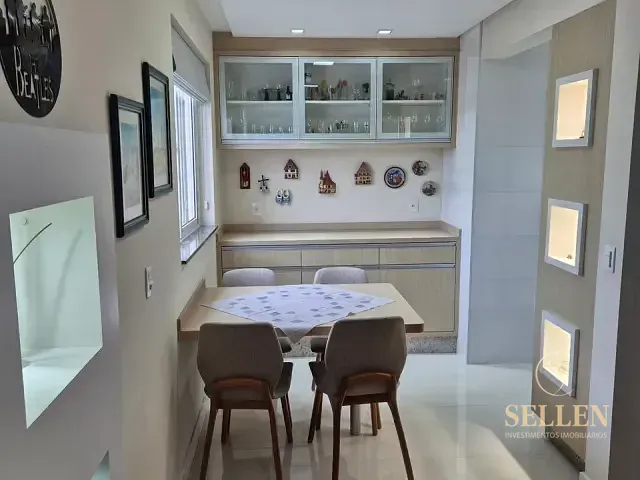Apartamento 3 quartos e 5 banheiros, à venda, no bairro América em Joinville