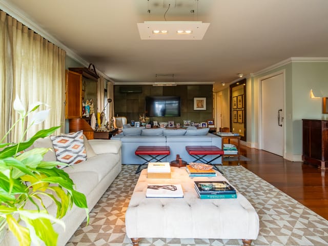 Apartamento com 171m² 2 quartos e 4 banheiros, à venda, no bairro Vila Uberabinha em São Paulo