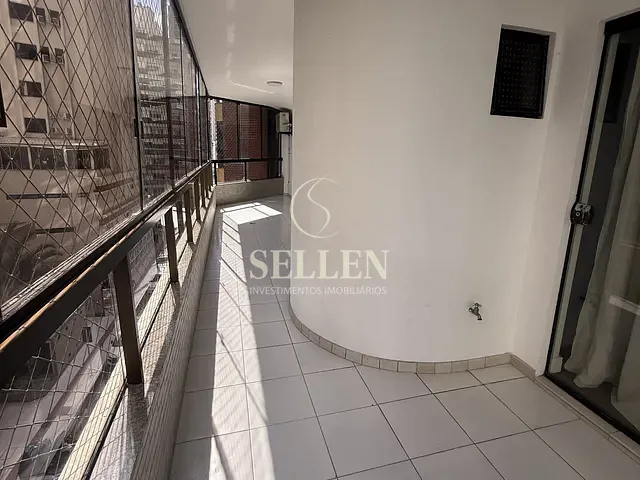 Apartamento com 230m² 3 quartos e 5 banheiros, à venda, no bairro Centro em Balneário Camboriú