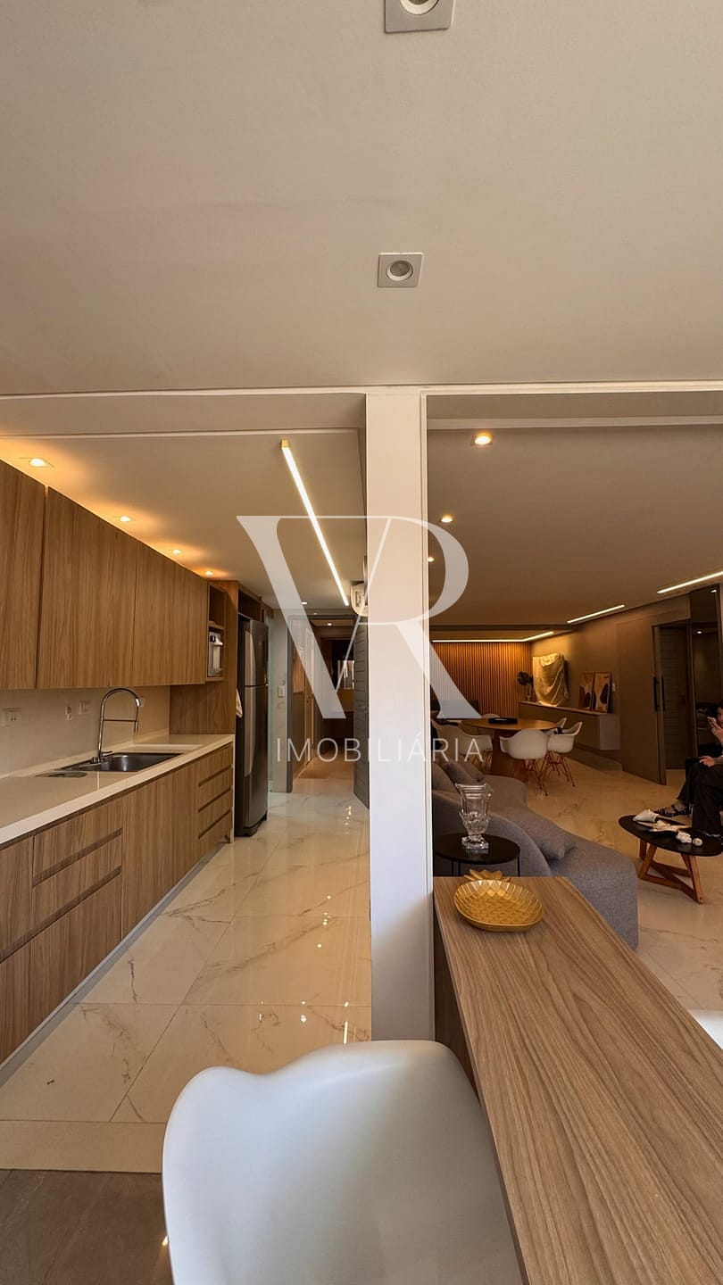 Apartamento à venda com 3 quartos, 170m² - Foto 4