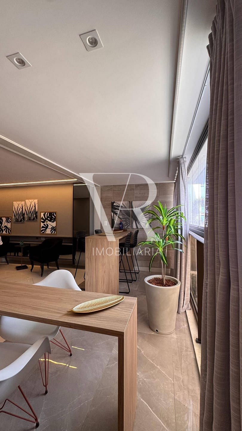 Apartamento à venda com 3 quartos, 170m² - Foto 6