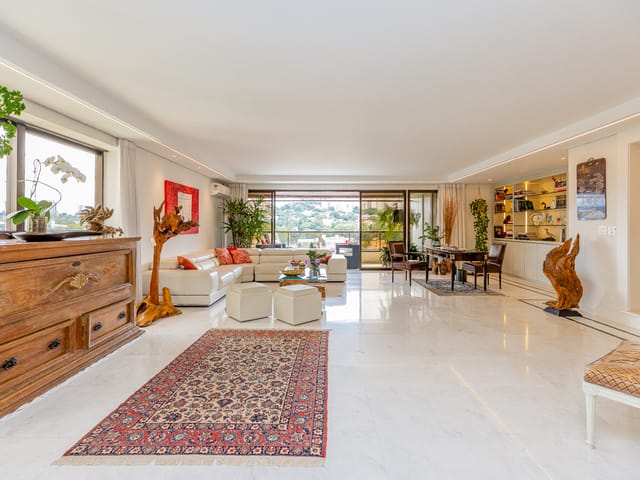Apartamento com 305m² 3 quartos e 5 banheiros, à venda, no bairro Santa Cecília em São Paulo
