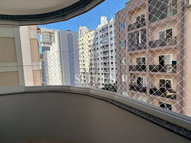 Apartamento com 23m² 2 quartos e 3 banheiros, à venda, no bairro Centro em Balneário Camboriú