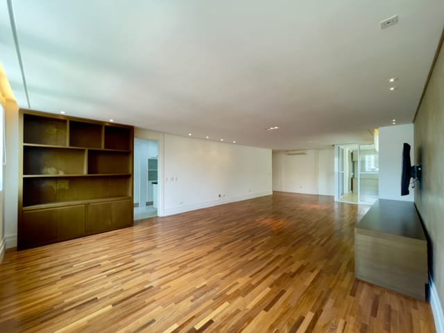 Apartamento com 184m² 3 quartos e 5 banheiros, à venda, no bairro Cerqueira César em São Paulo