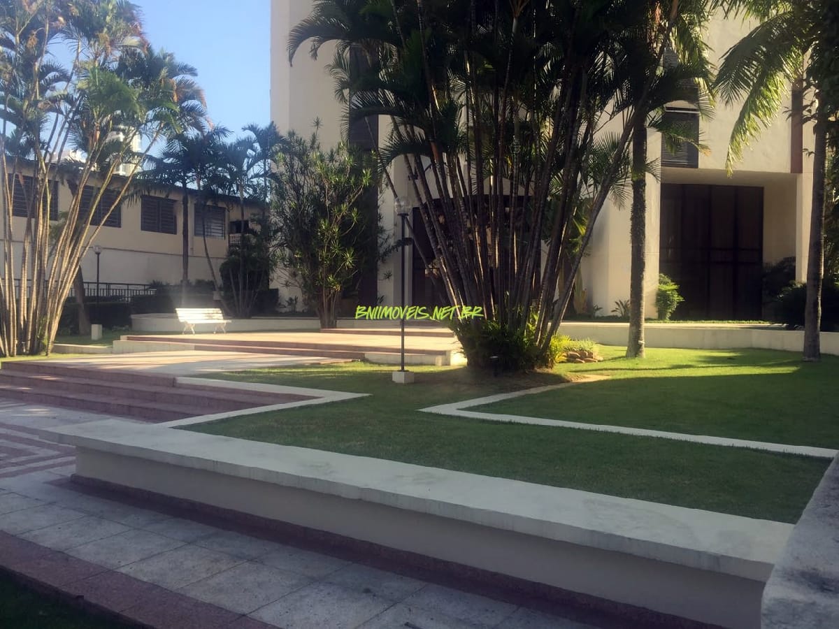 Apartamento para alugar com 3 quartos, 170m² - Foto 2