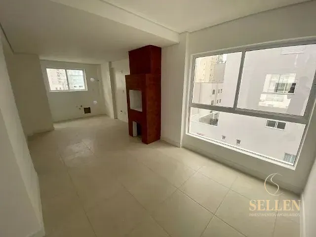 Apartamento 3 quartos e 3 banheiros, para alugar, no bairro Centro em Balneário Camboriú
