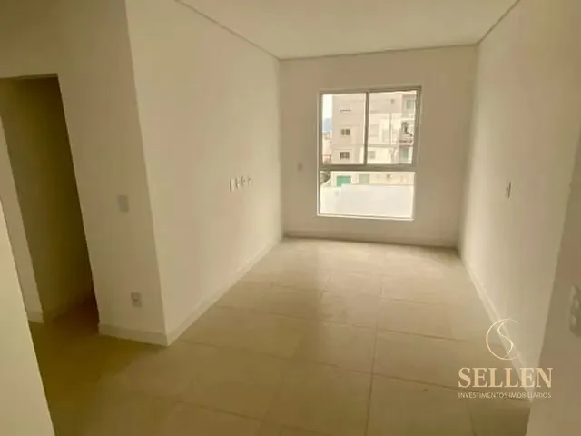 Apartamento 3 quartos e 3 banheiros, para alugar, no bairro Centro em Balneário Camboriú